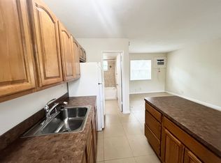 116 Ne 9 Th St (1142 Realty Inc) Cozy Terrace Please Read The Note List Of Vendor - 194, Pompano Beach, FL 33060