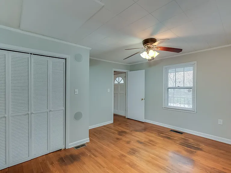 396 Chilesburg Rd — Photo 16