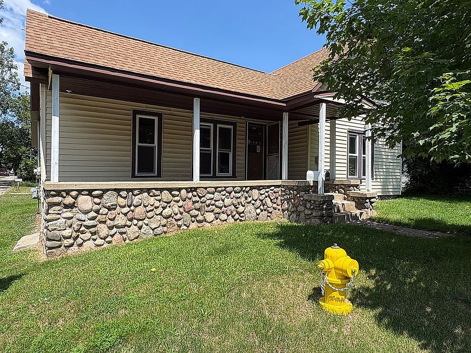 1st image of 129 Hall St