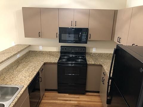 3rd image of 301 E Martin Luther King Blvd Unit 201