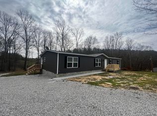 607 McCracken Ln, East Bernstadt, KY 40729