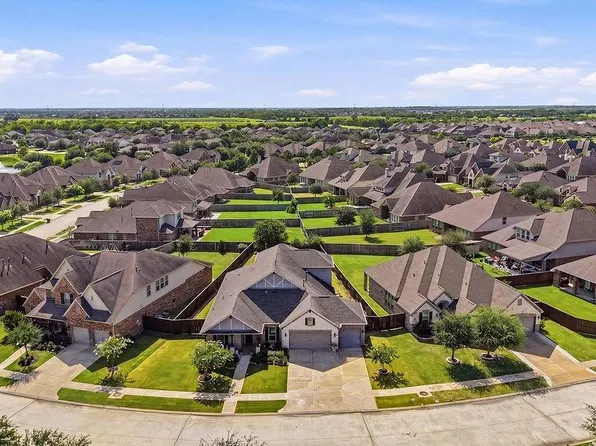 9614 Carson Ln, Iowa Colony, TX 77583