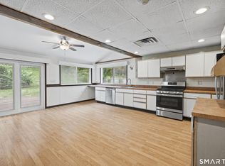6 Caye Rd, Danbury, CT 06811