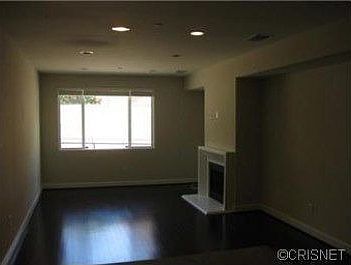 4th image of 10609 Bloomfield St APT 105