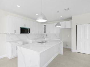 3460 SW 18th St, Fort Lauderdale, FL 33312