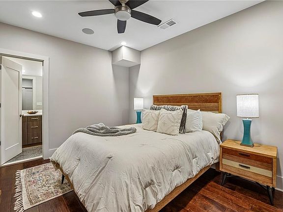 5th image of 307 Canton Way