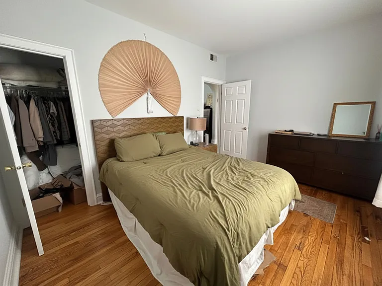 2046 N Albany Ave #2W — Photo 6
