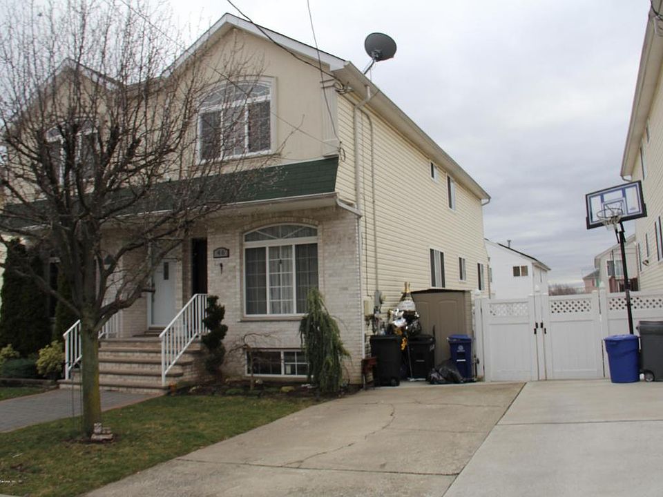 1st image of 46 Pitney Ave