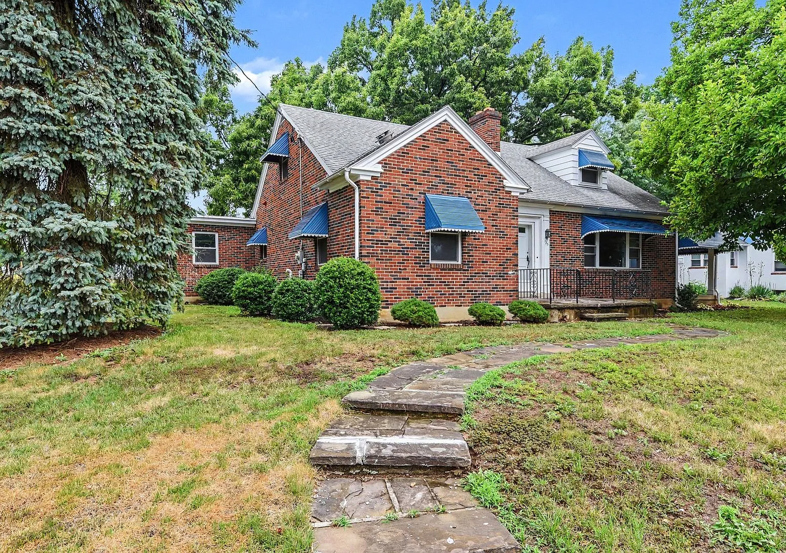 3BR Cape Cod in Hershey — Photo 1