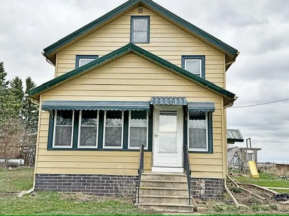 1024 Dakota Ave, Clare, IA 50524