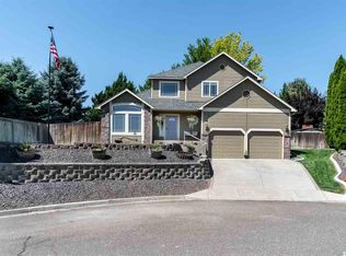 3916 S Conway Ct, Kennewick, WA 99337
