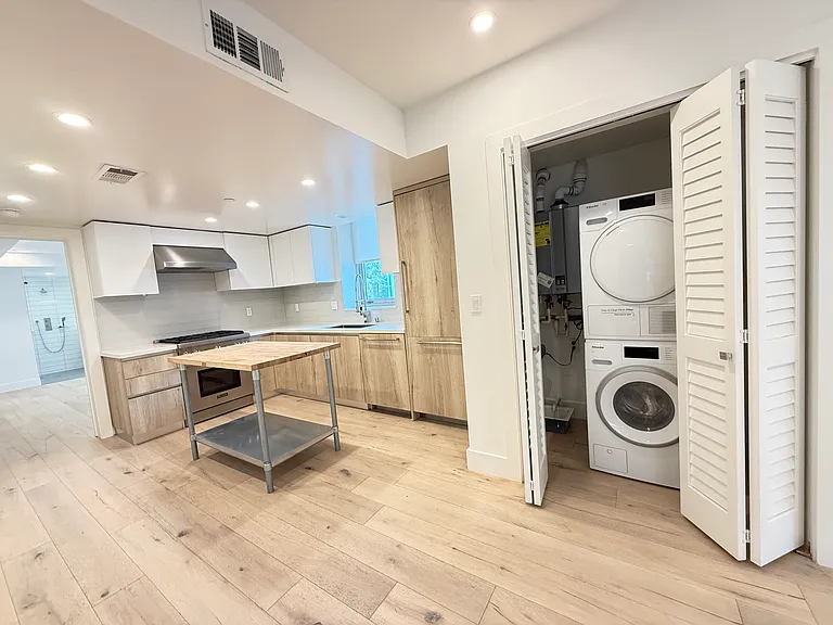 8210 W Fountain Ave #103 — Photo 2