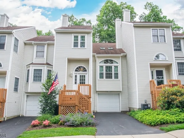 14 Ryan Ln, Lincoln Park Boro, NJ 07035