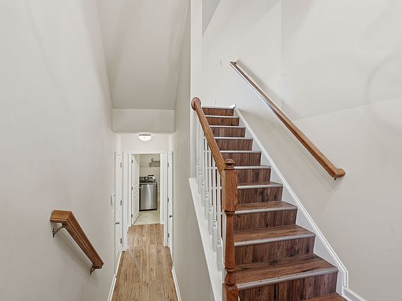 4th image of 622 Birch River Ln