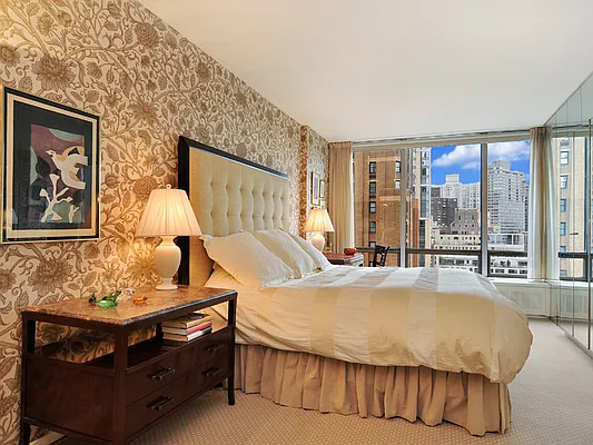 Sold by Sotheby's International Realty | media 4