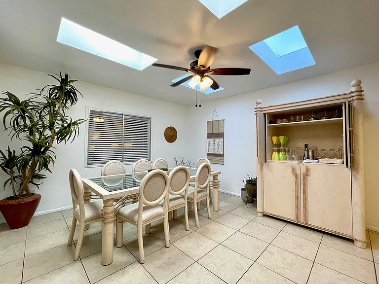 2030 S Pleasant Valley Dr — Photo 11