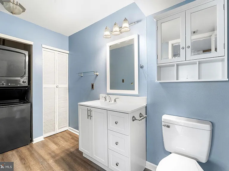 1512 Roberts Way — Photo 16