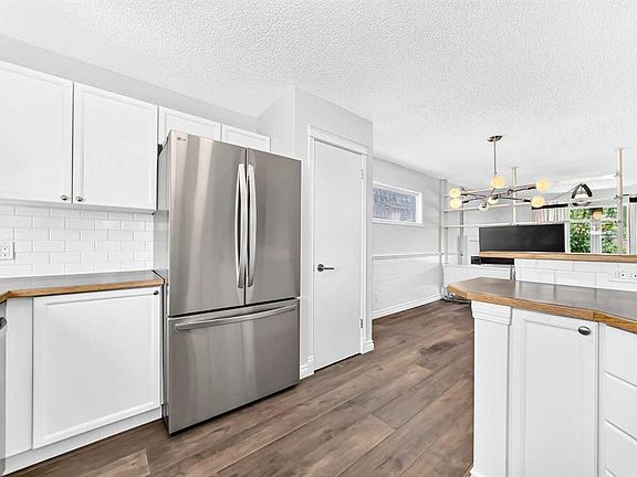 5th image of 708 E Tuscany Dr NW