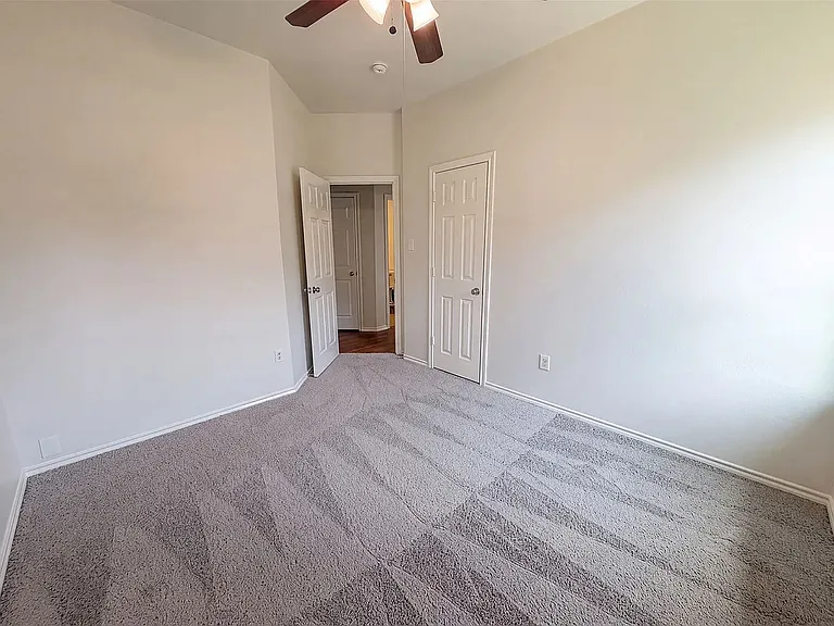 325 Cascade Dr — Photo 12