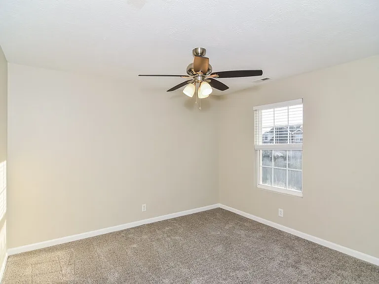 1449 Westview Dr — Photo 15