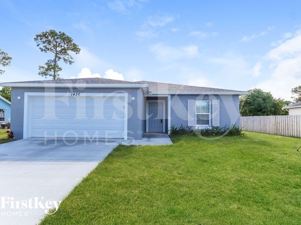 1430 SW Santiago Ave