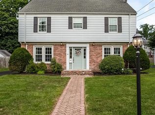25 Mandalay Rd, Springfield, MA 01118
