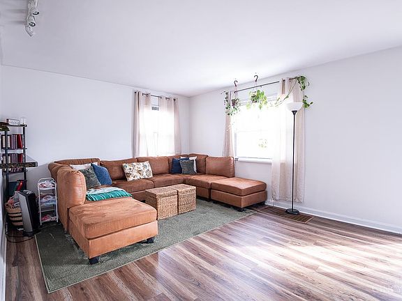 5th image of 1458 Van Fleet Ave