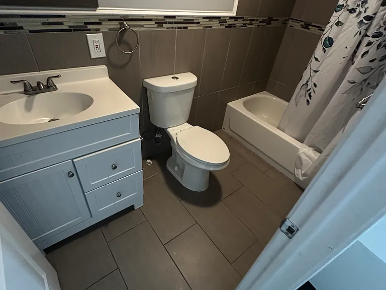 1730 W Master St #3 — Photo 6