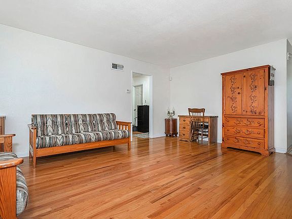 3rd image of 6269 Potomac St