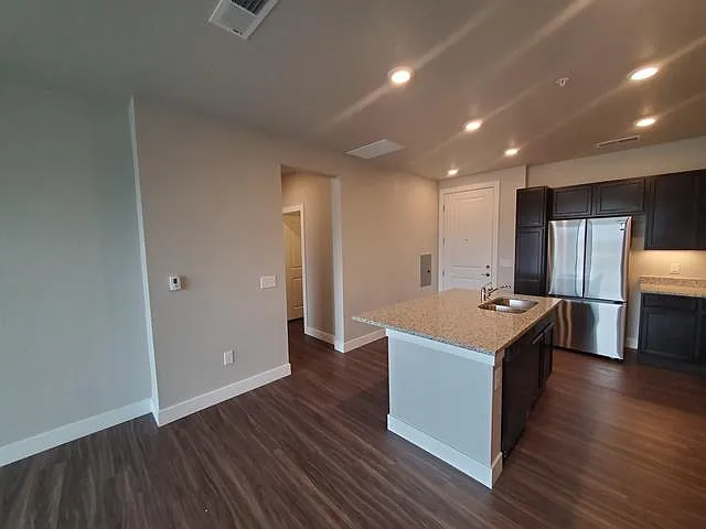 981 S Sable Blvd #207 — Photo 2