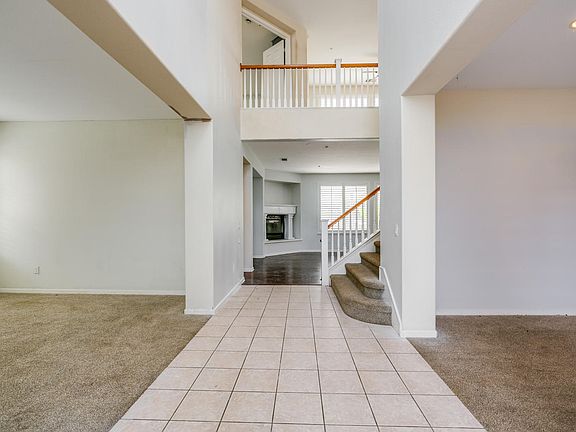 3rd image of 719 Seeger Ave