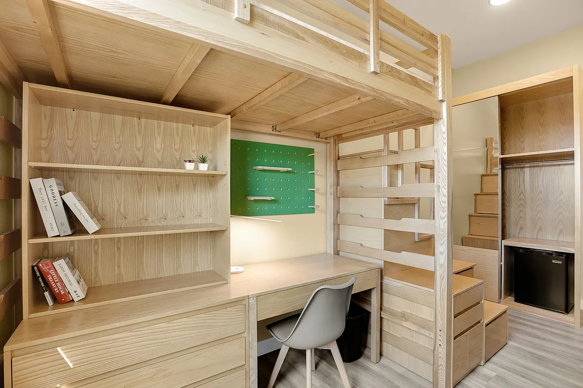 Building Photo - Private Room in 2 Bed 1 Bath Apartment.