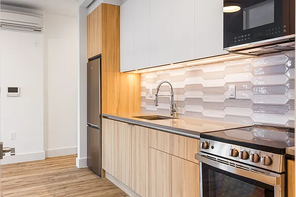 Rented by Nooklyn NYC LLC | media 17