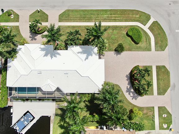 3rd image of 113 Shorecrest Ct