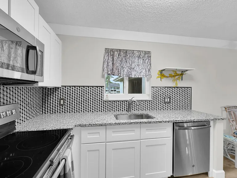 31 Lake Vista Trl #205 — Photo 12