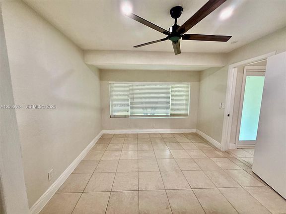 5th image of 1002 S 28th Ave