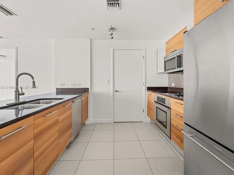 3301 NE 1st Ave #H3004 — Photo 8