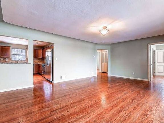 Living Room, Harwoods