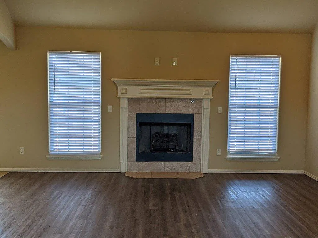 4 bed, 1594 sqft, $1,800 — Photo 2