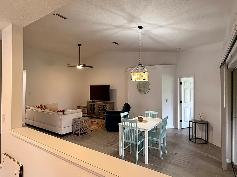 1608 Fairway Oaks Dr — Photo 6