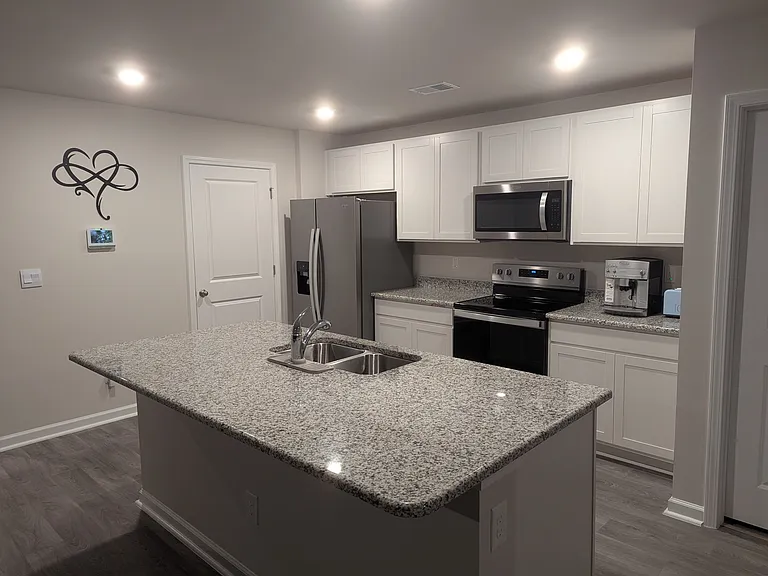 4521 E Coast Ln — Photo 5