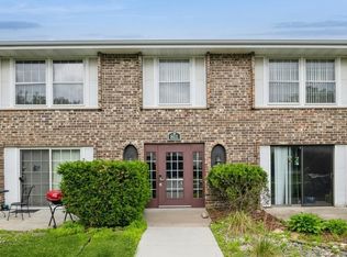 811 Smetana Rd APT 8, Hopkins, MN 55343
