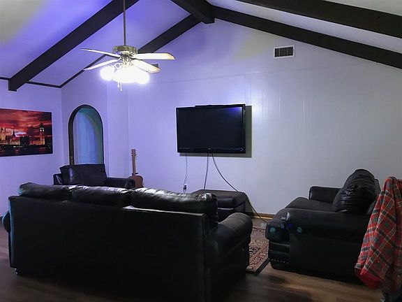 2nd image of 120 Camellia St