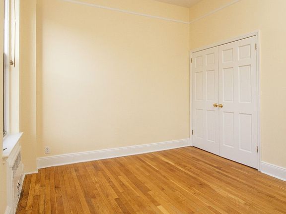 4th image of 369 W 51st St APT 2C