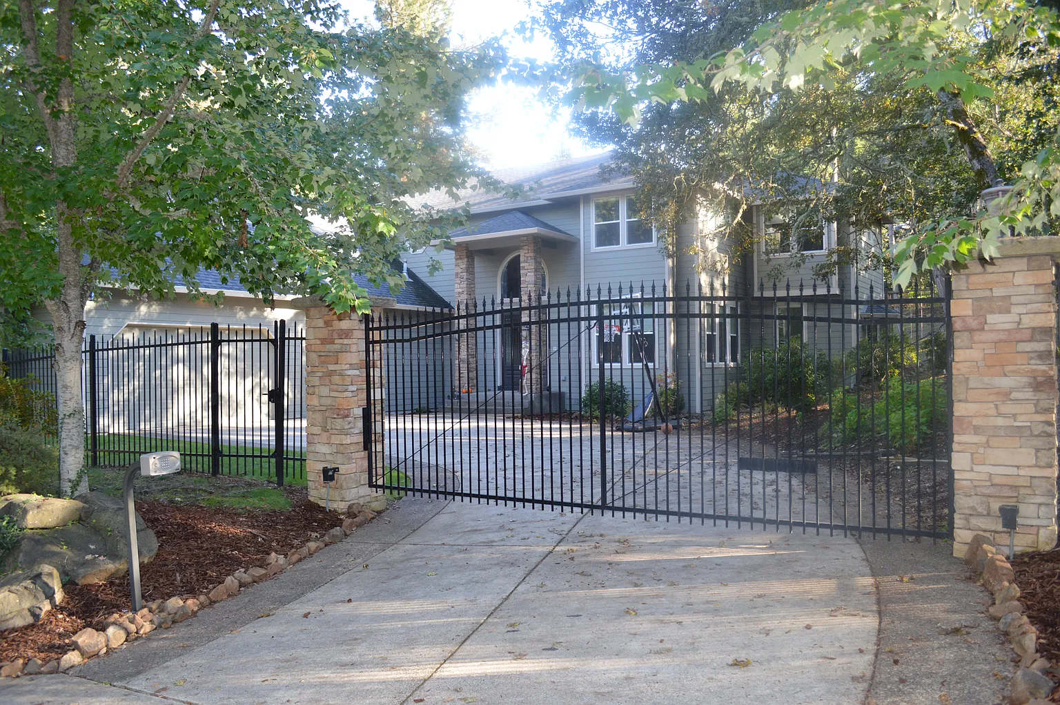 2923 Summit Terrace Dr photo 1