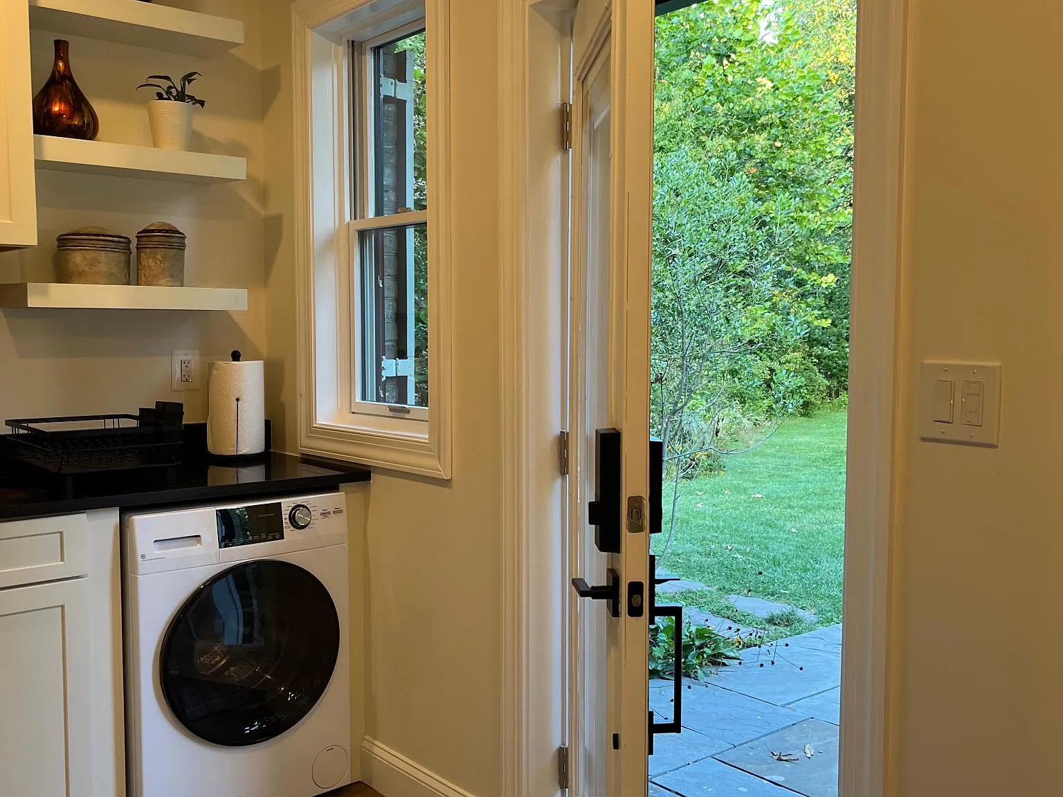 1 bed, 300 sqft, $1,650 — Photo 3