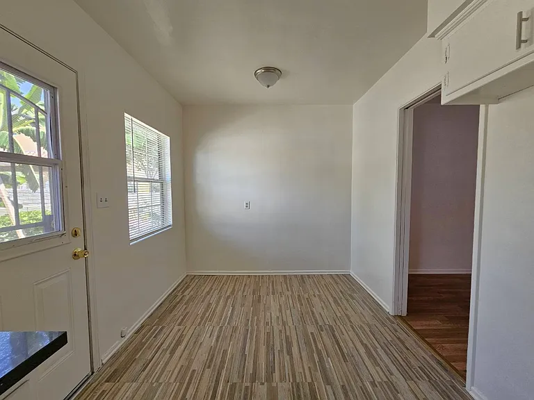 1067 Aileron Ave #C — Photo 8