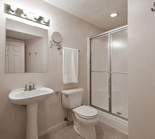 13442 Sherwood Ave — Photo 42