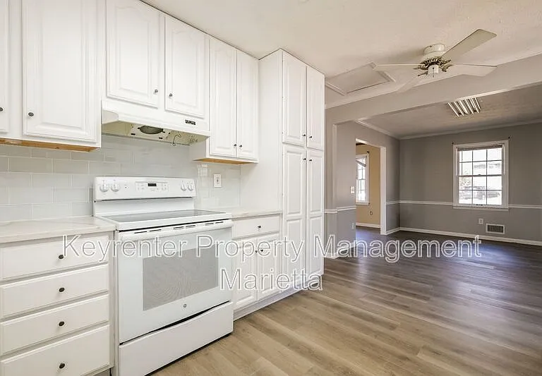 480 Debra Dr — Photo 11