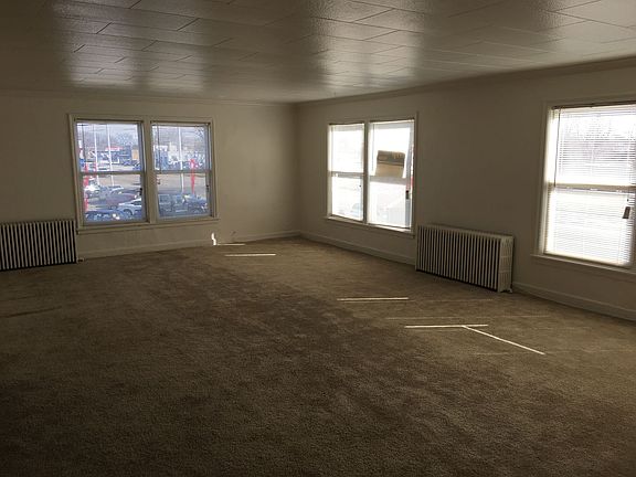 4th image of 3200 Grand Ave #01